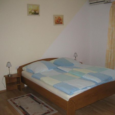 Villa „Drei Palmen“ Sveti Filip i Jakov Exteriör bild