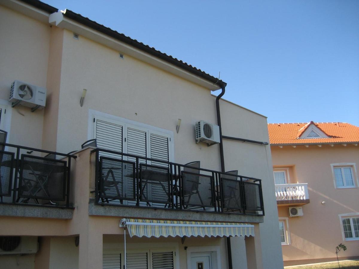 Villa „Drei Palmen“ Sveti Filip i Jakov Exteriör bild