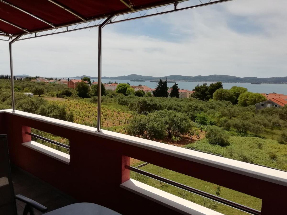 Villa „Drei Palmen“ Sveti Filip i Jakov Exteriör bild
