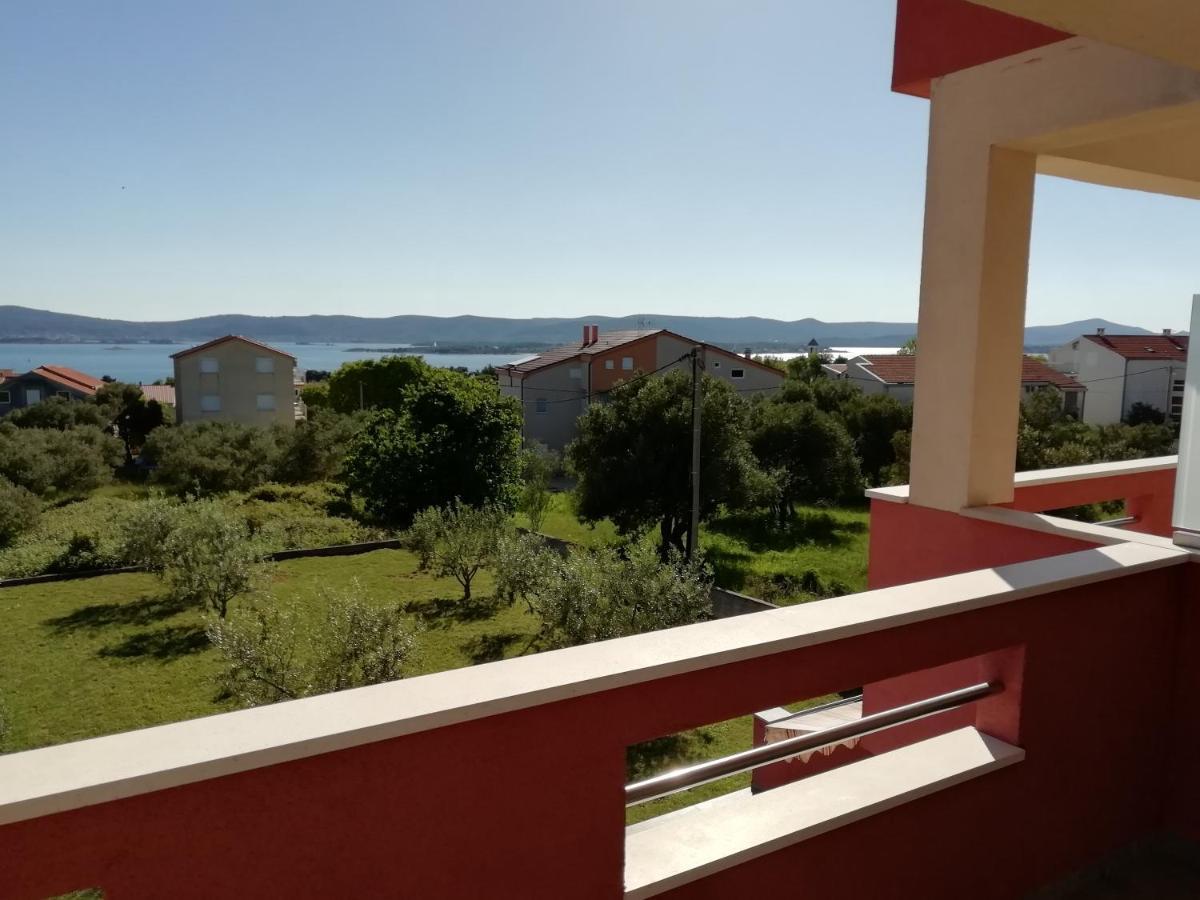 Villa „Drei Palmen“ Sveti Filip i Jakov Exteriör bild