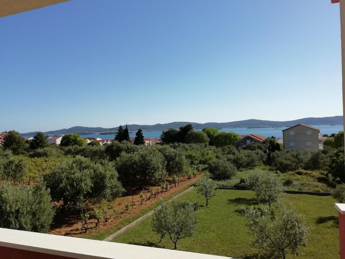 Villa „Drei Palmen“ Sveti Filip i Jakov Exteriör bild