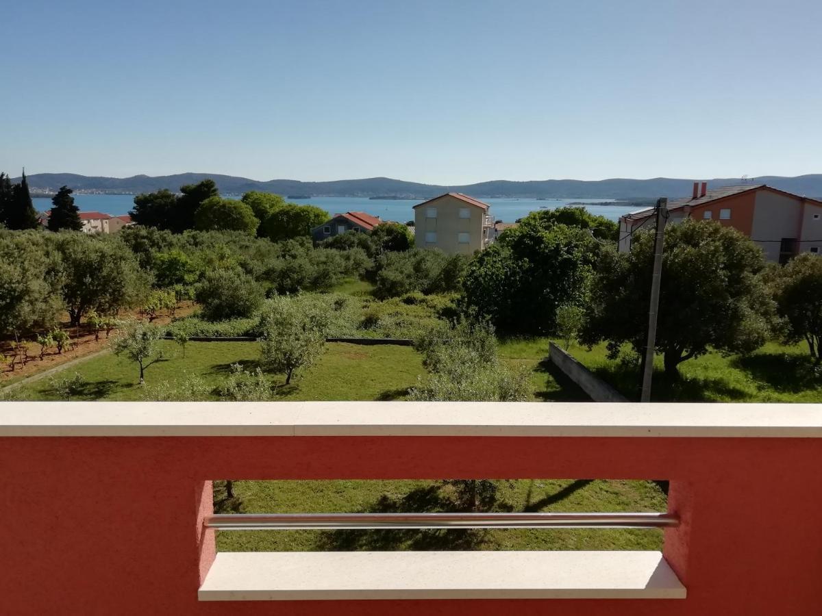 Villa „Drei Palmen“ Sveti Filip i Jakov Exteriör bild
